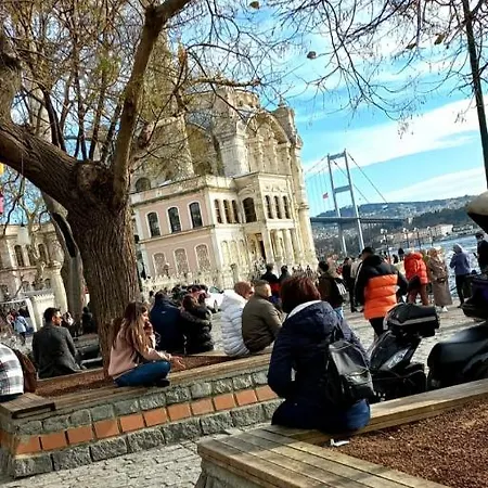 아파트 Dernier Etage Ortakoey No 6 이스탄불