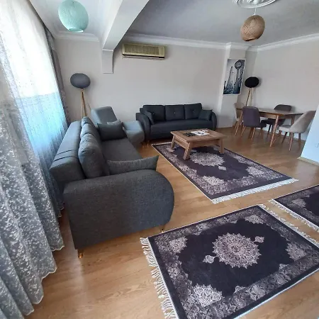 아파트 Dernier Etage Ortakoey No 6 이스탄불